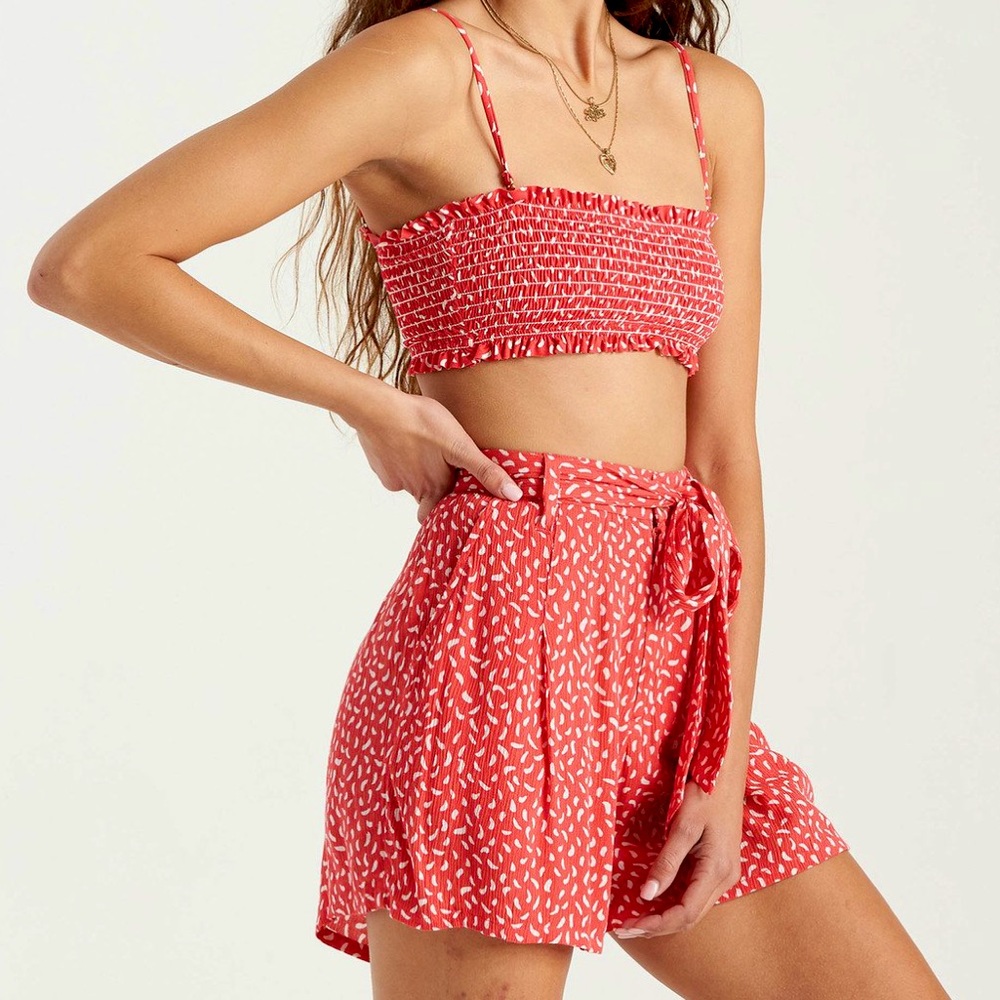 🌺 Billabong Flowy Come at Me 2 Shorts with Belt - Picture 2 of 6